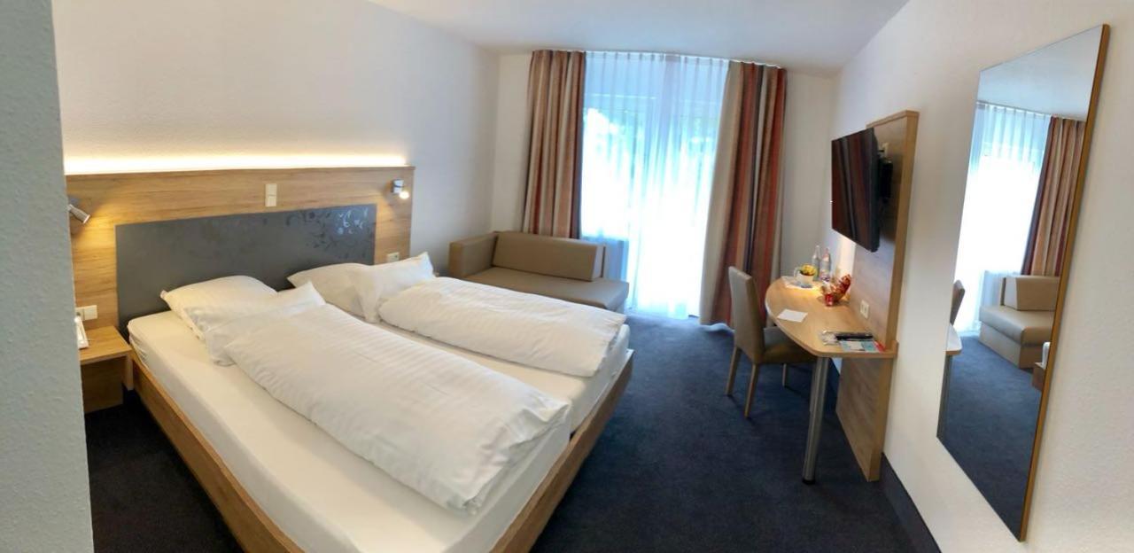 TIPTOP Hotel Hirt Deißlingen Buitenkant foto