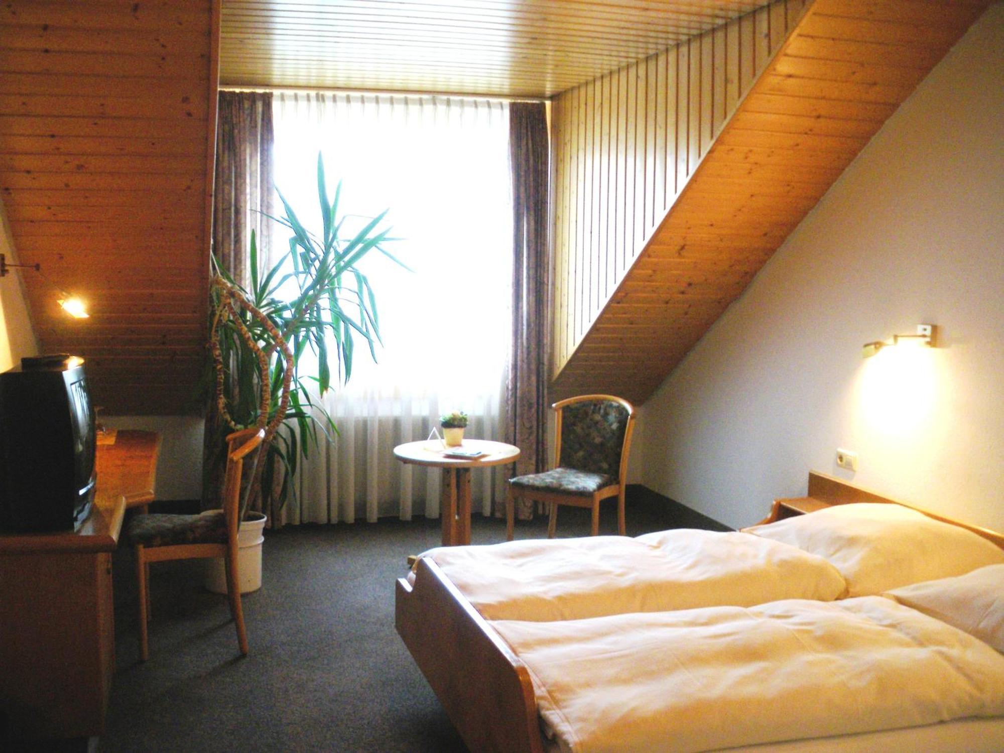 TIPTOP Hotel Hirt Deißlingen Buitenkant foto