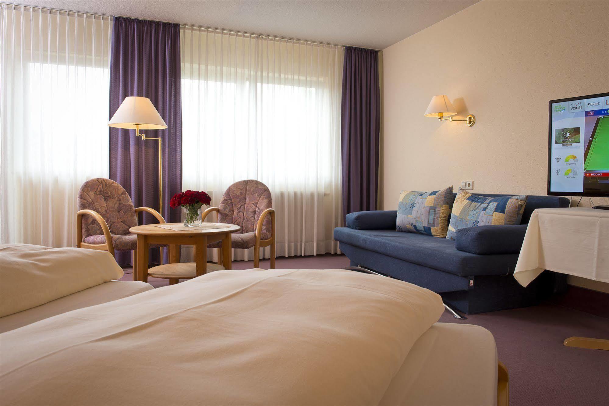 TIPTOP Hotel Hirt Deißlingen Buitenkant foto